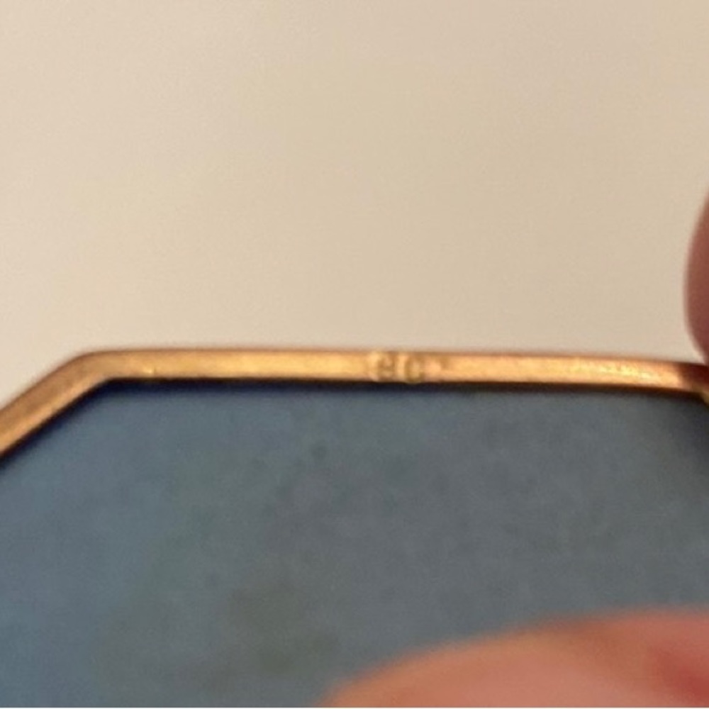 Wedgewood Blue & 9k gold brooch with small freshwater pearl. 3 cherubs & lions. - Picture 6 of 10